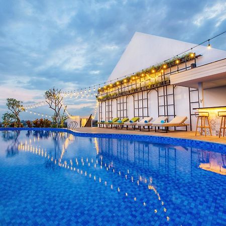 Rv Hotel Gianyar Ubud Buitenkant foto